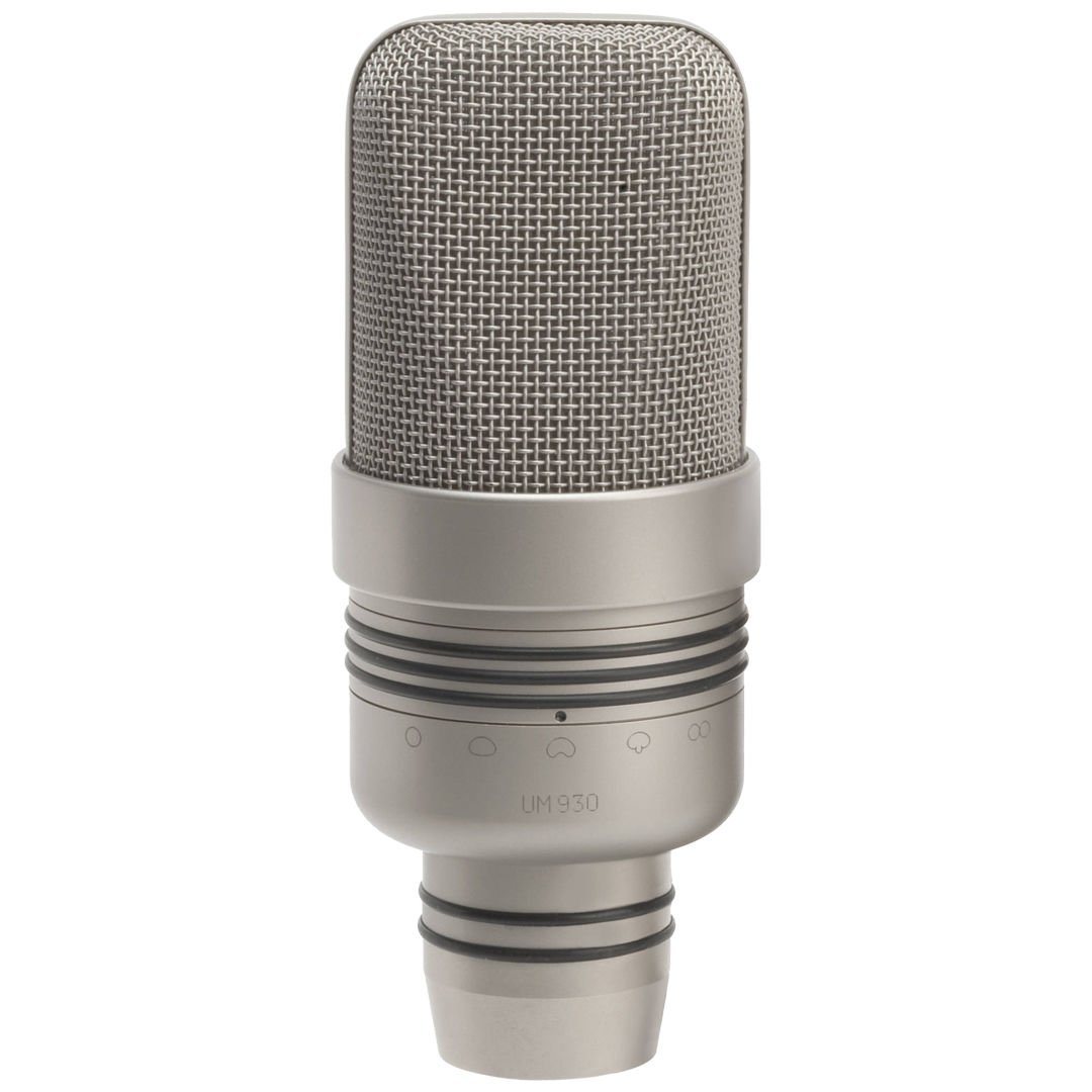UM 930
