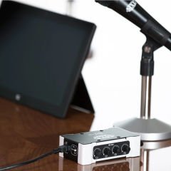 MXL MM-4000 | Portatif Analog / Digital Konferans Ses Mikseri MXL MM-4000 | Portatif Analog / Digital Konferans Ses Mikseri