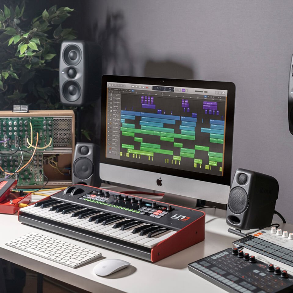 UNO synth pro 37鍵盤フルサイズ IK Multimedia UNO Synth Pro | 37-Tuş Analog Synthesizer